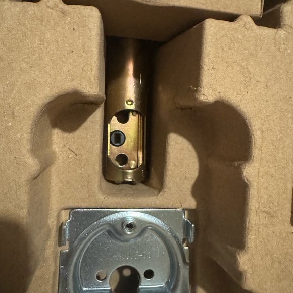 Brand new over 500.00 smart lock touchless - Picture 4 of 9